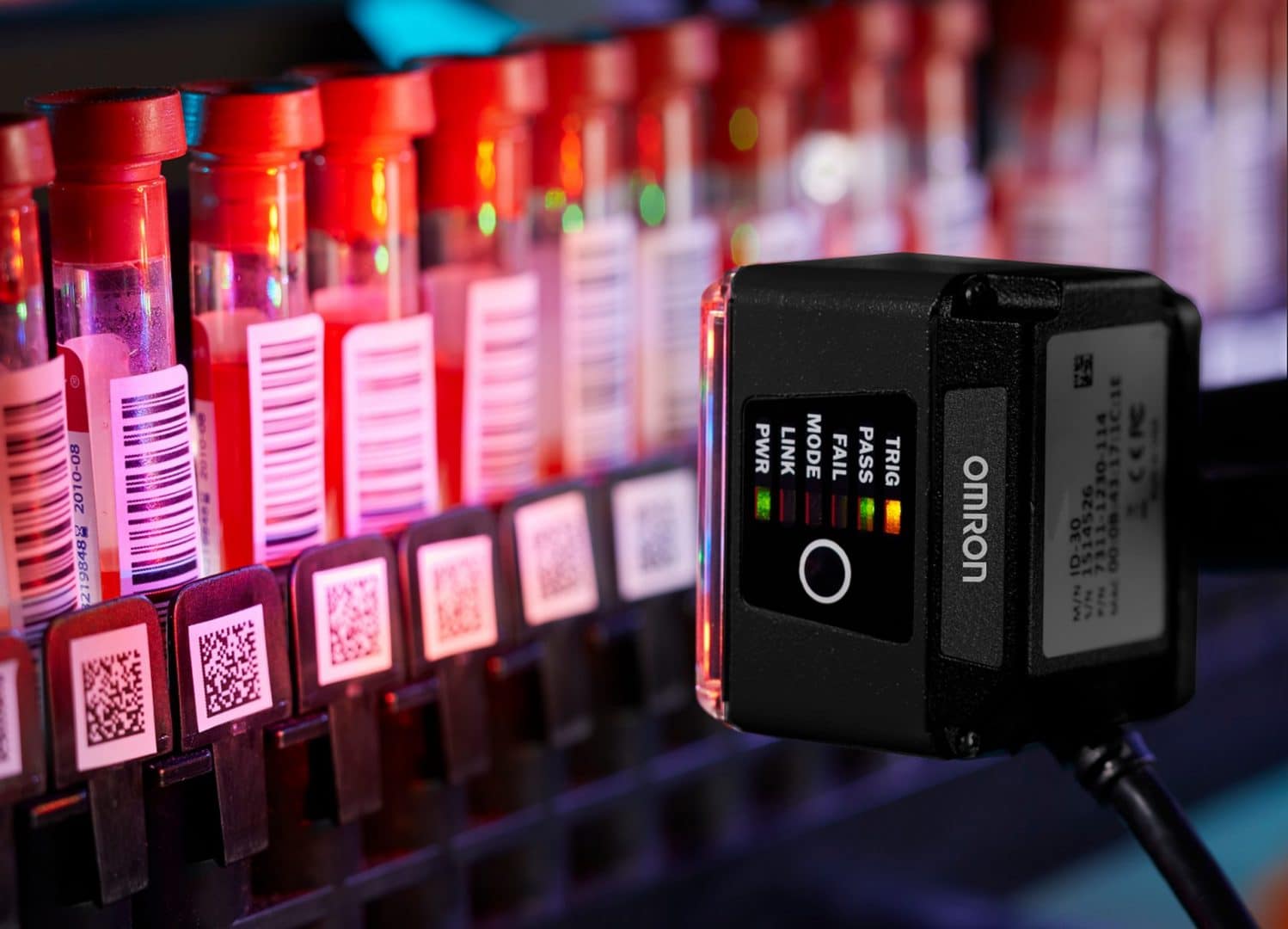 Omron_kamery-MicroHAWK-z-serii-V-i-F_test1.com_-scaled