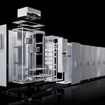 VX 25 od Rittal: Łatwiejszy montaż dzięki mniejszej złożoności szafy pełnogabarytowe Rittal VX25