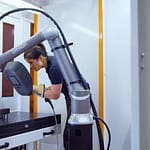 OMRON i AWL-Techniek wprowadzają spawalniczego cobota model Qube