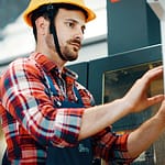 Nowoczesny przemysł potrzebuje specjalistów – jak wypełnić lukę kompetencyjną?