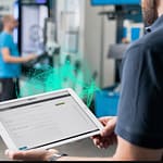 Usprawnij procesy produkcji, korzystając z IoT i rozwiązań niskokodowych