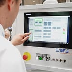 Cyfryzacja w przemyśle motoryzacyjnym: siedem porad dotyczących inteligentnych rozwiązań produkcyjnych Omron, Cyfryzacja w przemyśle motoryzacyjnym