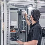 ABB przejmuje biznes sieci komunikacyjnych firmy KEYMILE, poszerzając swoje portfolio sieci cyfrowych i oprogramowania ABB przejmuje biznes