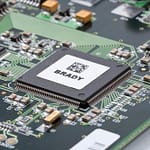 Nowa, maksymalnie odporna na zmywanie etykieta do identyfikacji obwodów drukowanych etykieta do identyfikacji obwodów drukowanych