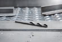 Szybsze tempo wiercenia dzięki nowej konstrukcji: wiertła do metalu Bosch HSS PointTeQ dla profesjonalistów Szybsze tempo wiercenia