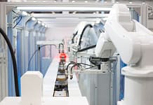 Roboty nową maszyną parową! Robotyzacja