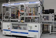 Zrobotyzowana stacja do nitowania haków nitowanie haków