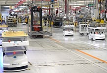 Sherpa Mobile Robotics wdraża flotę robotów systemu automatycznej pomocy na linii produkcyjnej w zakładzie FPT Industrial zarządzanie flotą