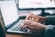 Zdalnie czy w siedzibie firmy – jak według przedsiębiorców będą pracować Polacy w I kwartale 2022 roku?