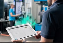 Usprawnij procesy produkcji, korzystając z IoT i rozwiązań niskokodowych