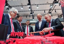 Przyszłość przemysłu jest napędzana przez sztuczną inteligencję. Rittal na targach Hannover Messe