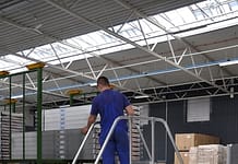 Pomosty jezdne. Jak dostosować ich konstrukcję do polskich wymagań BHP? Pomosty jezdne.