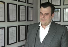 Największe zagrożenie w przemyśle i motoryzacji. Co roku dochodzi do blisko 90 tys. wypadków przy pracy zagrożenie w przemyśle i motoryzacji