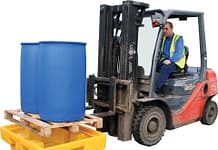 Zapobieganie wypadkom w magazynie – przydatne rozwiązania Zapobieganie wypadkom w magazynie