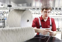 Jak powstają trwałe i wydajne czyściwa MEWA? Testowanie właściwości przędzy i czy-ściw w ekstremalnych warunkach trwałe i wydajne czyściwa MEWA