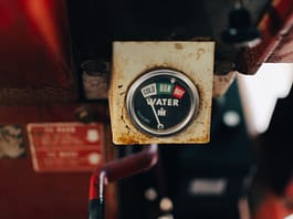 Strojenie regulatorów PI oraz PID w praktyce