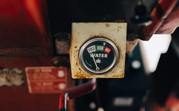 Strojenie regulatorów PI oraz PID w praktyce