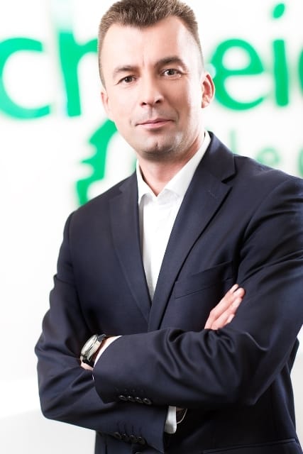 mężczyzna Inteligentne maszyny dla branży spożywczej