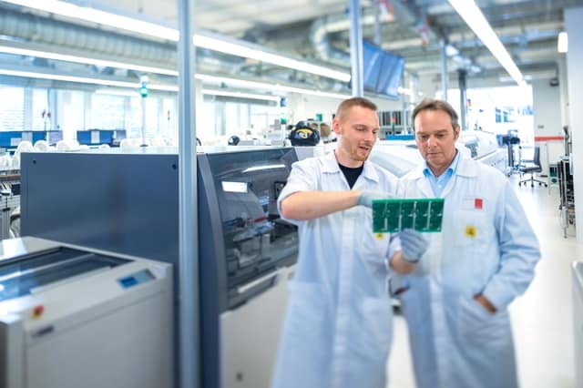 inżynierowie inteligentnej produkcji