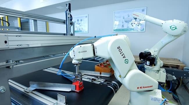 ASTOR Uniwersytet Zielonogorski laboratorium roboty Kawasaki 2 Przemysłowa linia produkcyjna