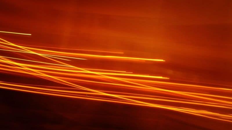 czerwona-wiazka-swiatla